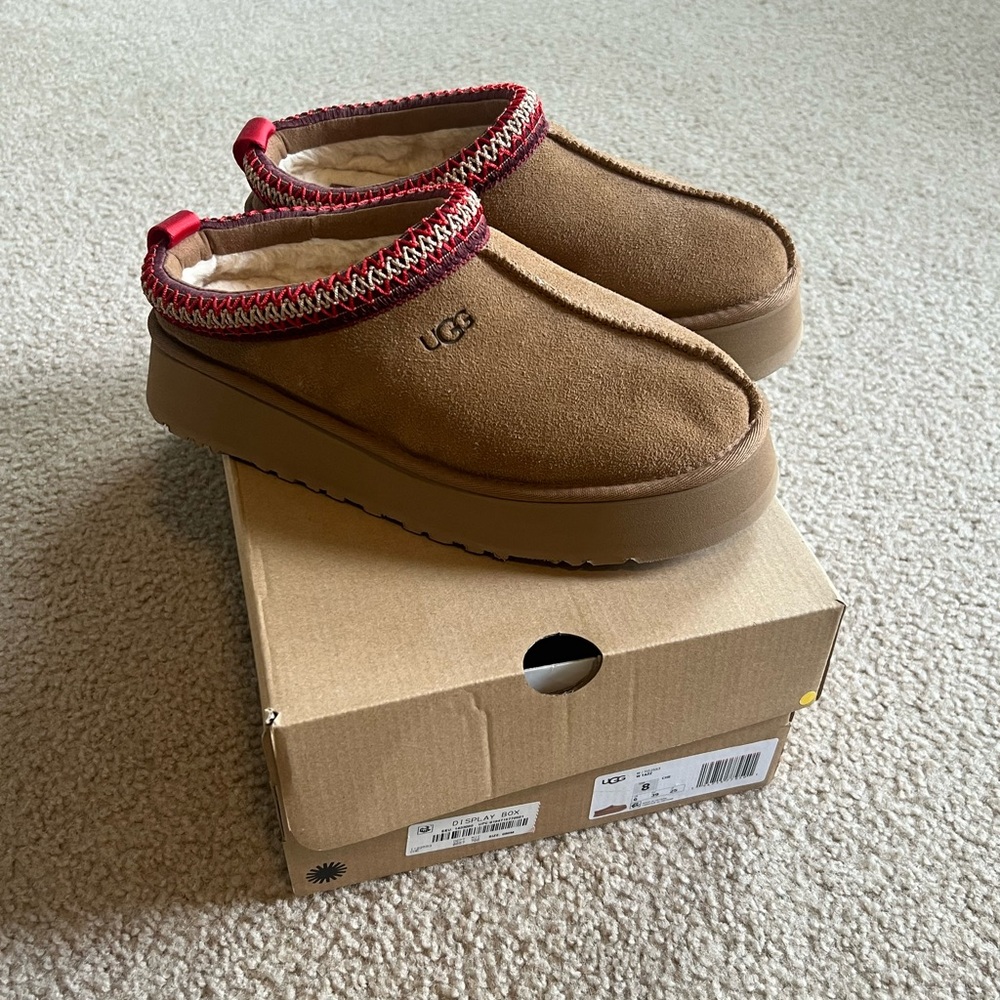 UGG Tazz Chestnut Slip-On Mules with Red Trim LIKE NEW